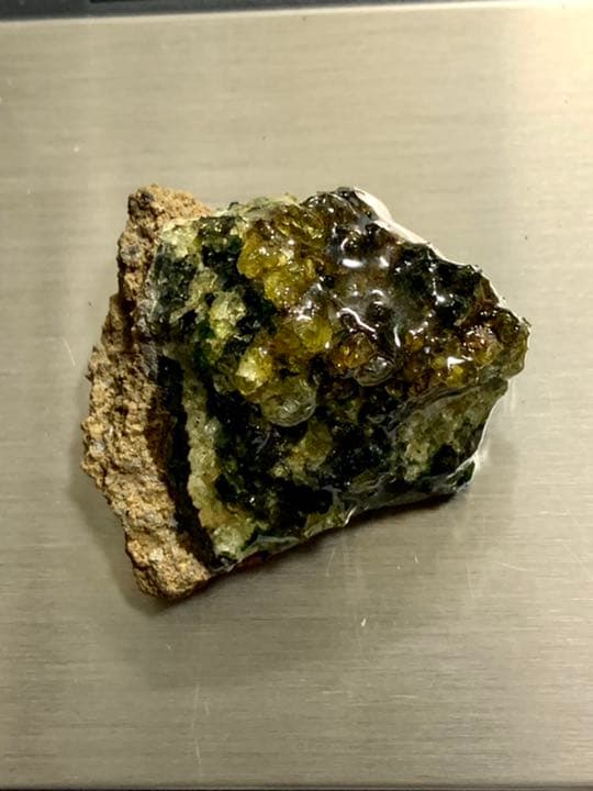 ボムストーン　原石✨　光エネルギー超濃縮✨火山爆発から出来た石　最高ランク