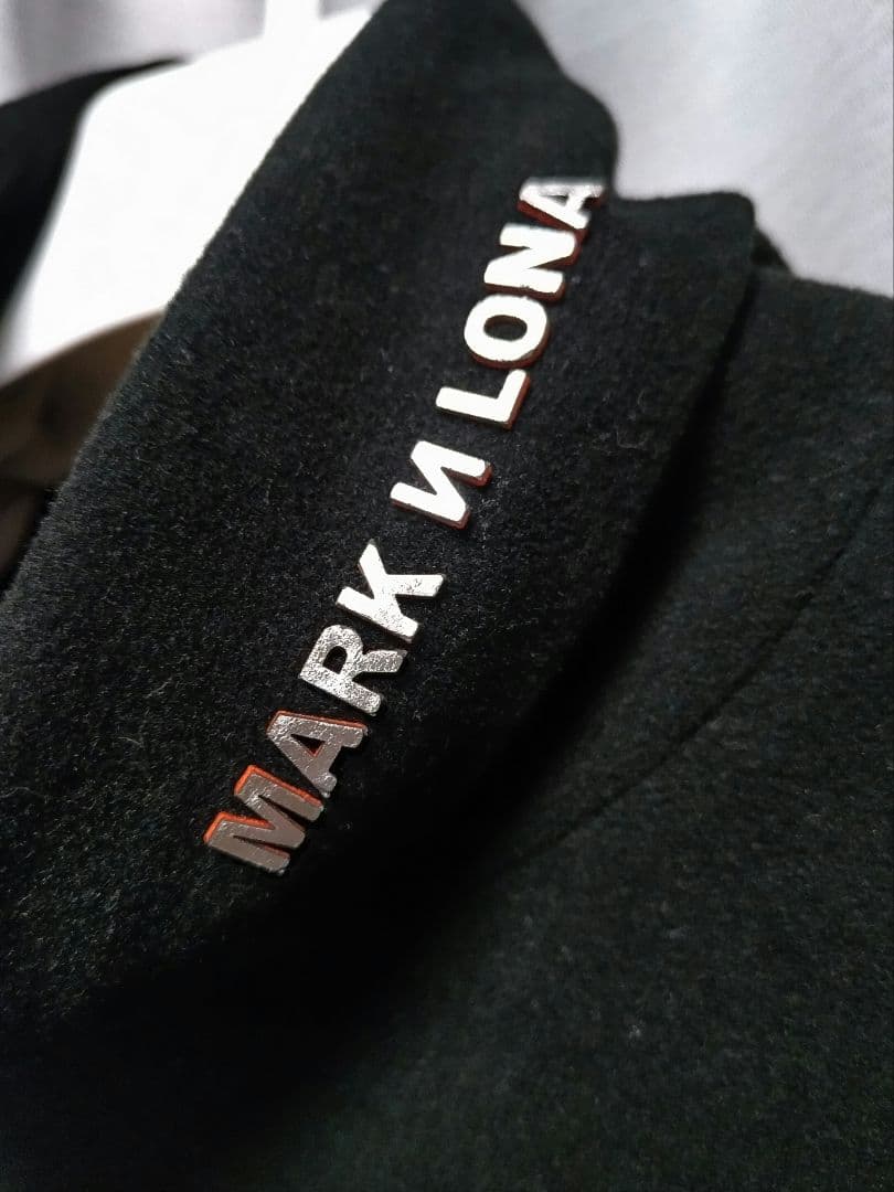 マークアンドロナ　タートルネック　黒