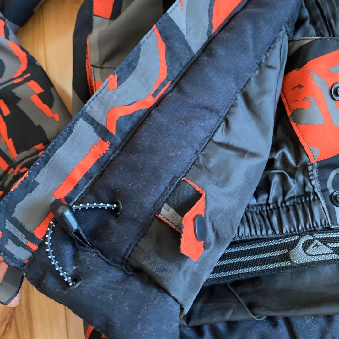 クイックシルバー　スノーボードウェア　スキーウェア　キッズ　子ども用130cm