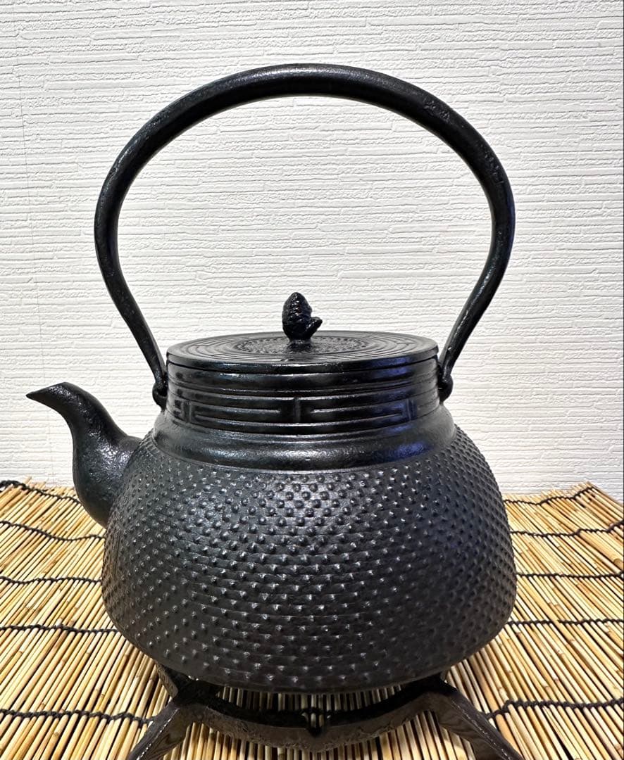 長期保管品　南部長寿堂造　１５型　アラレ　鉄瓶　南部鉄瓶　南部鉄器　調理器具