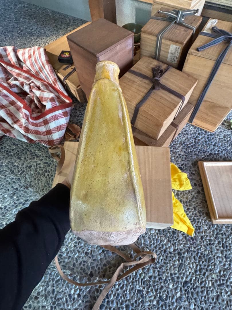 ‼️水芙蓉になりました‼️年末激安OK‼️中国品買取‼️狭西省出土騎馬民族水滴箱付