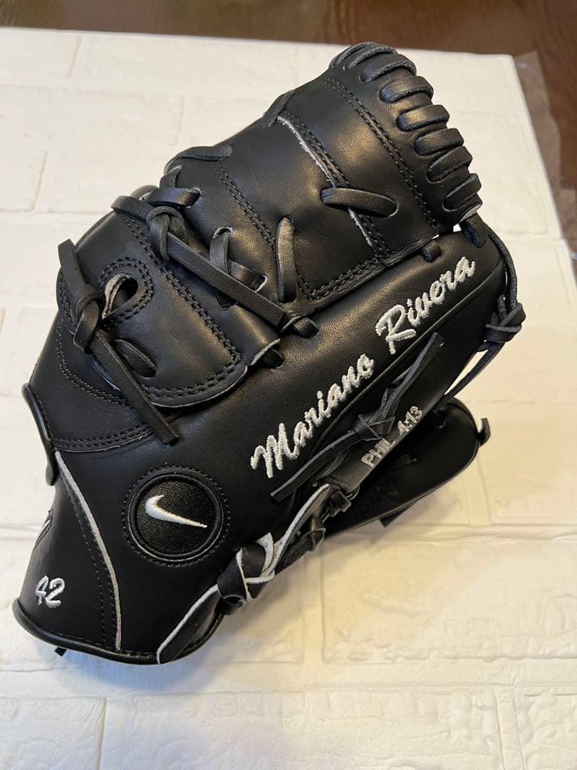 最多セーブ記録！Nike Mariano a 直筆サイン入りグローブ
