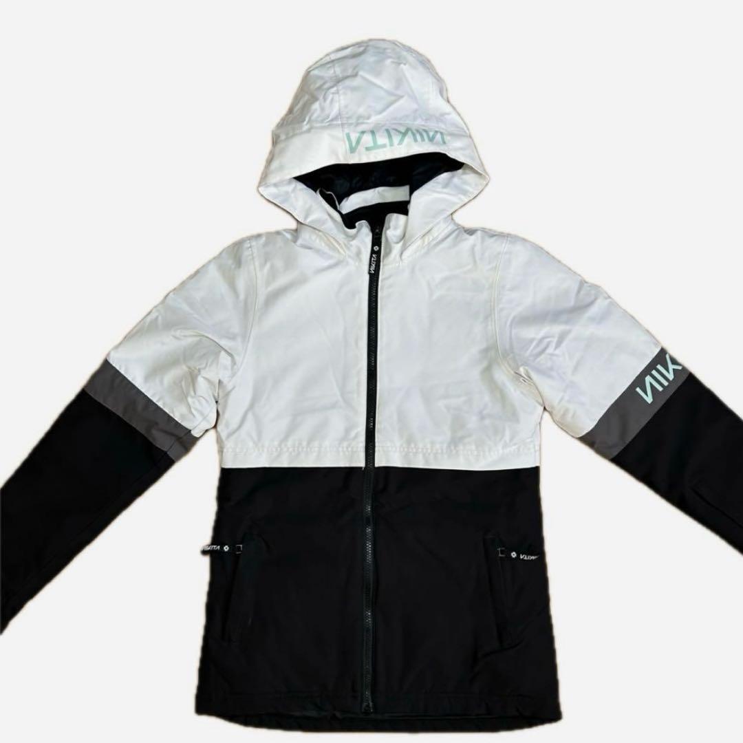 NIKITA ジュニア キッズ スノーボードウェア 上下セットＭサイズ【美品】
