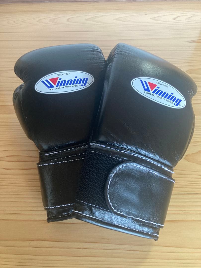 Winning ボクシンググローブ 8oz MS-200Bブラック