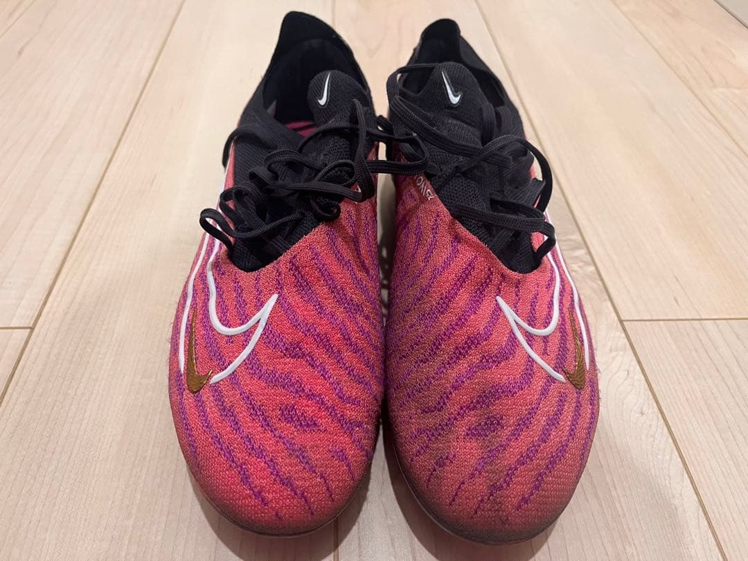 Nike Phantom GXサッカーシューズ ワールドカップカラー