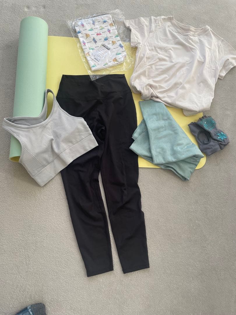 ヨガマット　ヨガウエア　セット