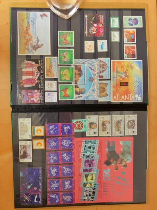 外国切手　カザフスタン　1999年(超レア・未使用・非売品・政府公式冊子)