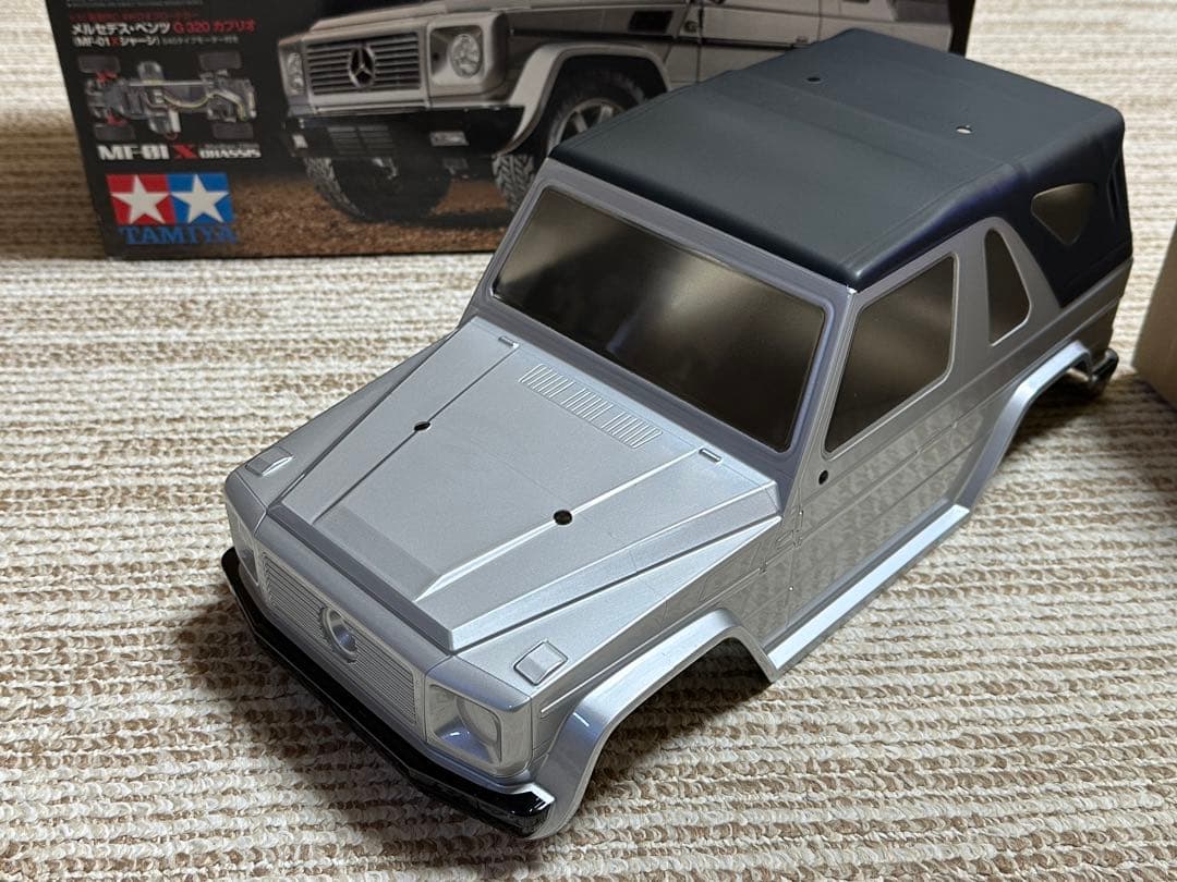 メルセデスG320カブリオ　タミヤ1/10RC MFー01X 塗装済みボディ