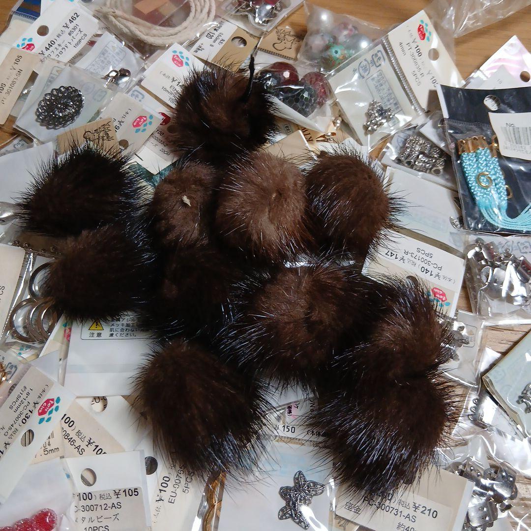 1番。 まとめて付属品。