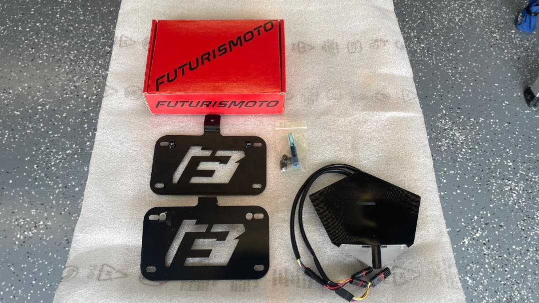 アクセサリー FuturisMoto EnduranceRacingLight S1000RR