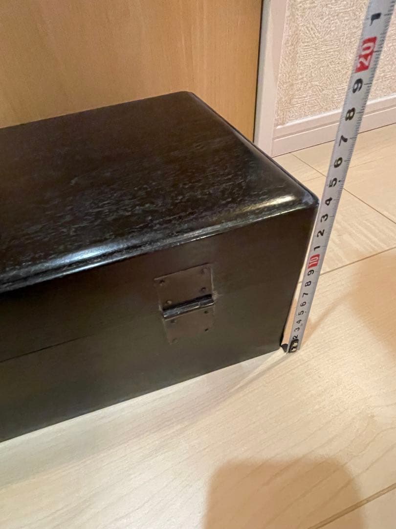 鑲箱擺件 高級感のある黒い木製の置物箱