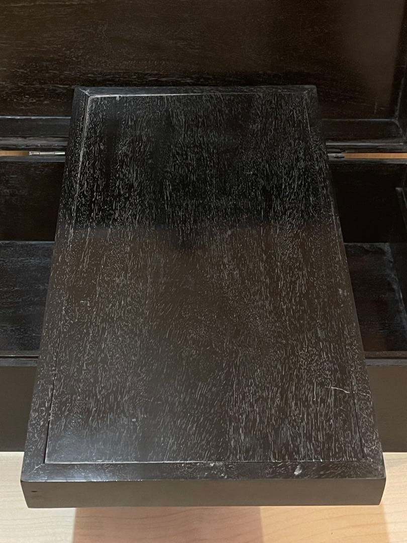 鑲箱擺件 高級感のある黒い木製の置物箱