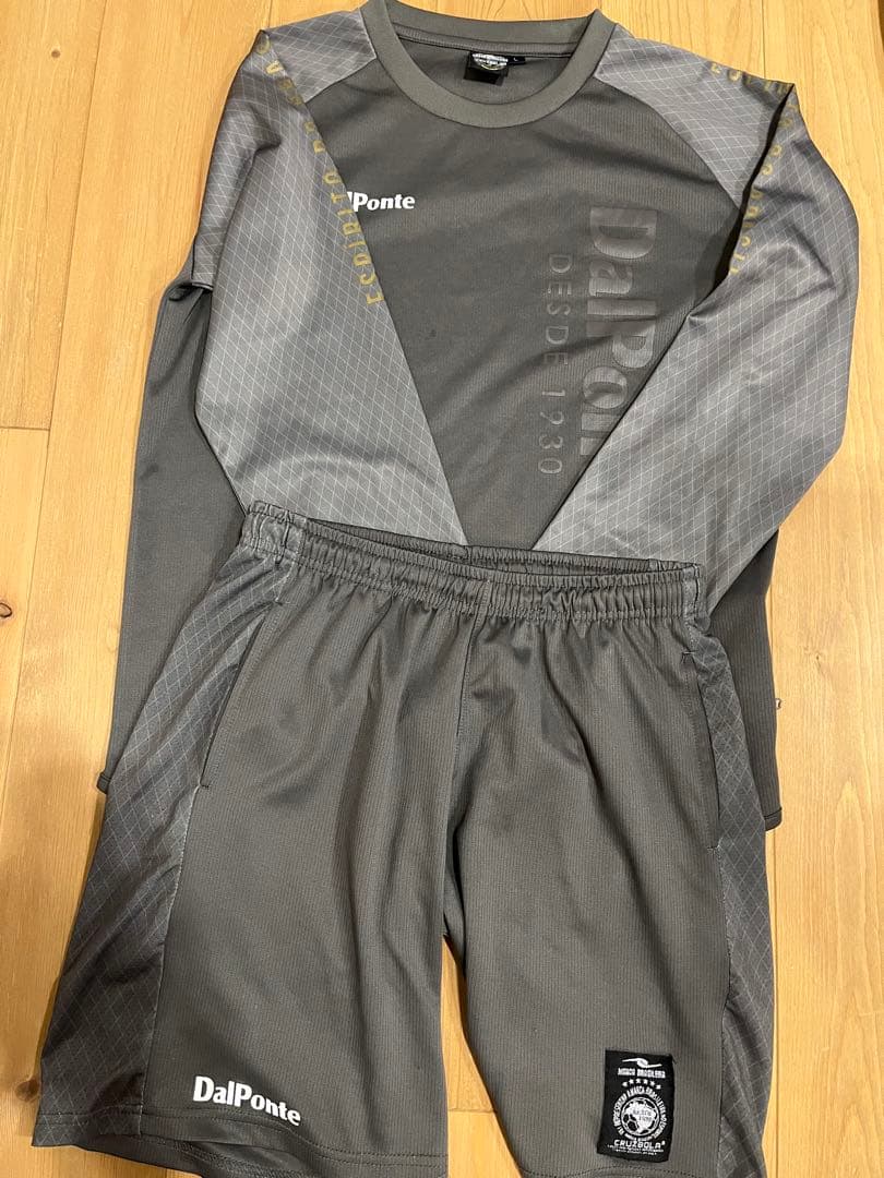 【美品】DalPonte サッカーウェア セットアップ グレー　4点