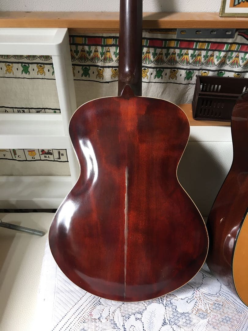 パーラーサイズピックギター木曽鈴木　アーチトップ　pu付き