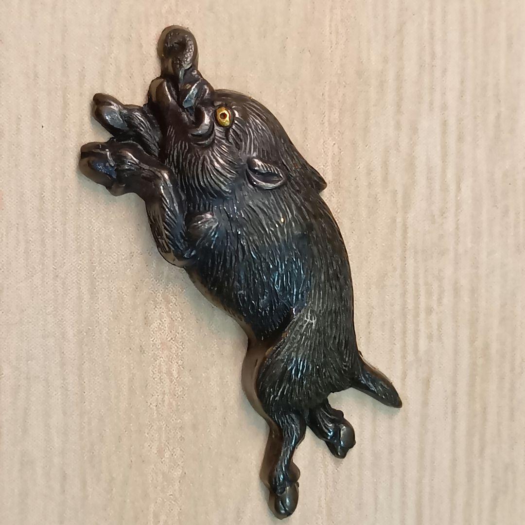 煙草入れ／超絶技巧前金具／猪／在銘あり