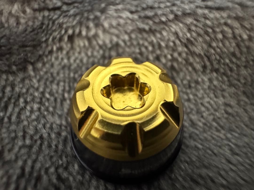 夏*)様 リブレ×スクイッドマニア リールキャップ