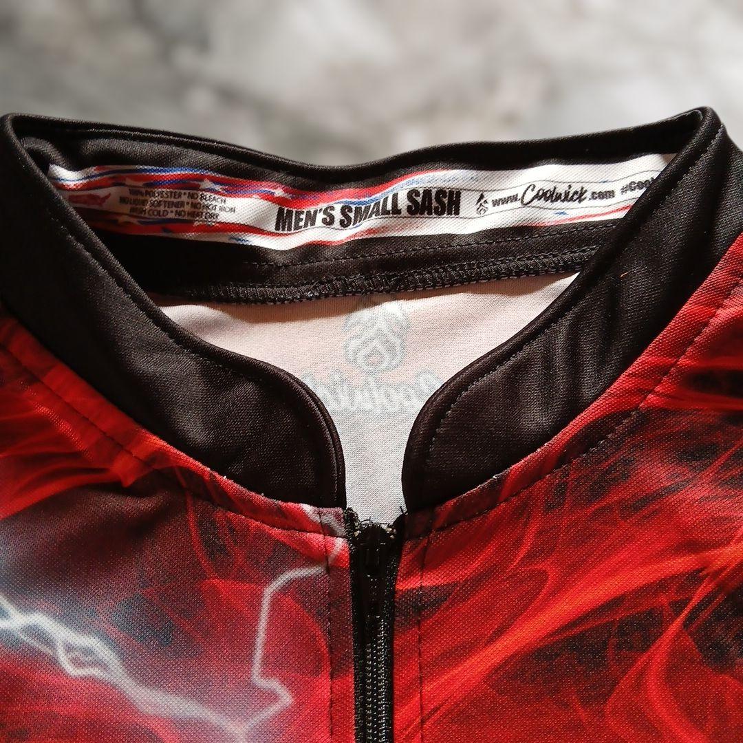 ✨日本未発売✨ブランズウィック　サイズM　 レッド　竜巻　USA製　ボウリング