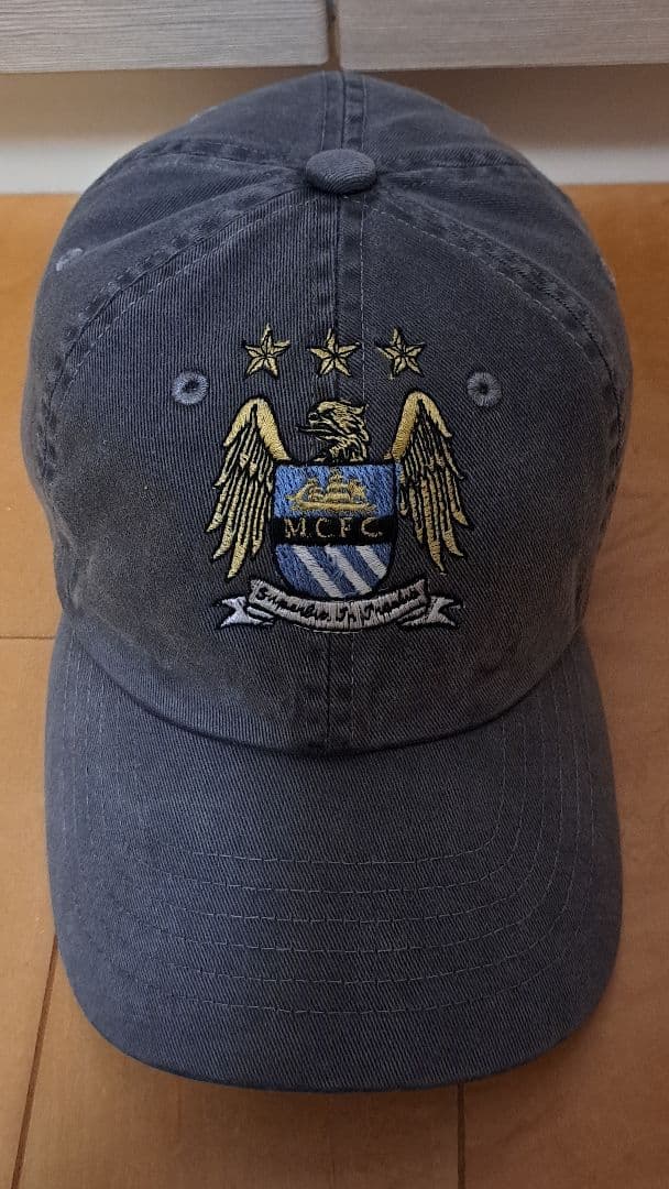 【美品/男女兼用】マンチェスターシティ WIND AND SEA キャップ旧ロゴ