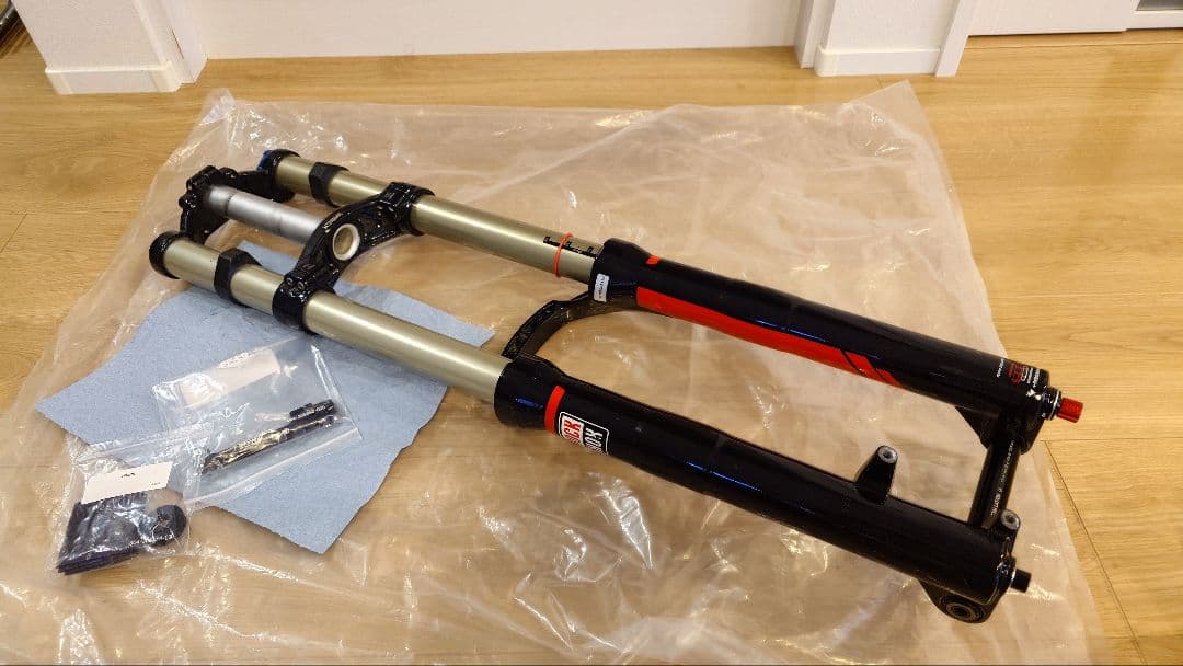 ロックショックス　BOXXER　RC 26インチ オーバーホール済