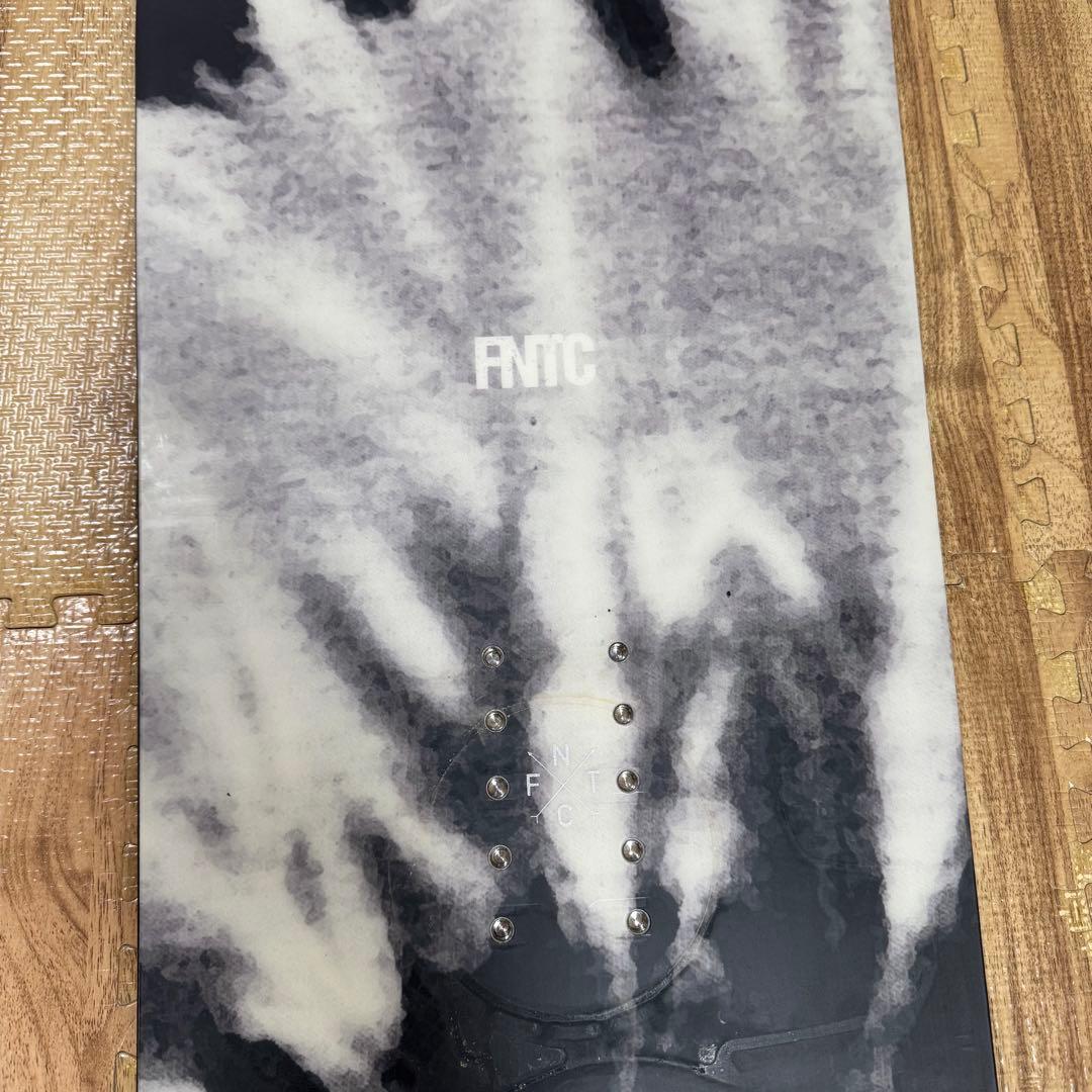 美品 FNTC CAT 151cm スノーボード Wax済み グラトリ