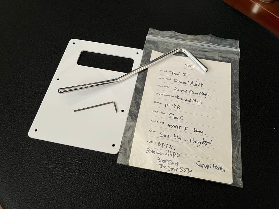 ギター infinite Trad ST Sonic Blue Heavy Aged