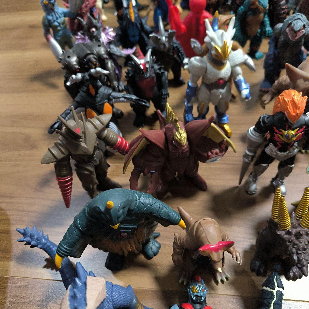 ウルトラマン ソフビ怪獣まとめ売り DXギンガスパーク バトルフィールドボックス