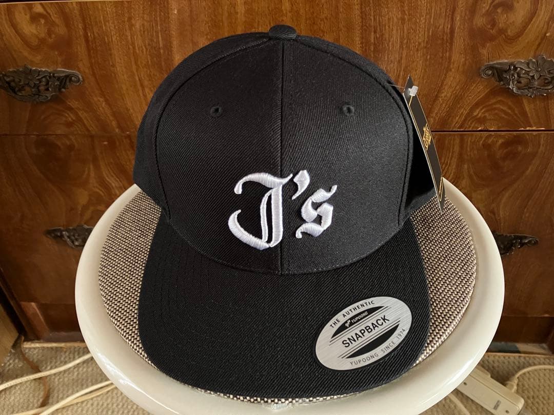 JESSE J's Logo Snapback Cap Black キャップ