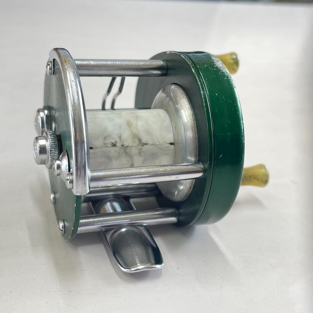 リール Shakespeare 1973D Sportcast MODEL FK