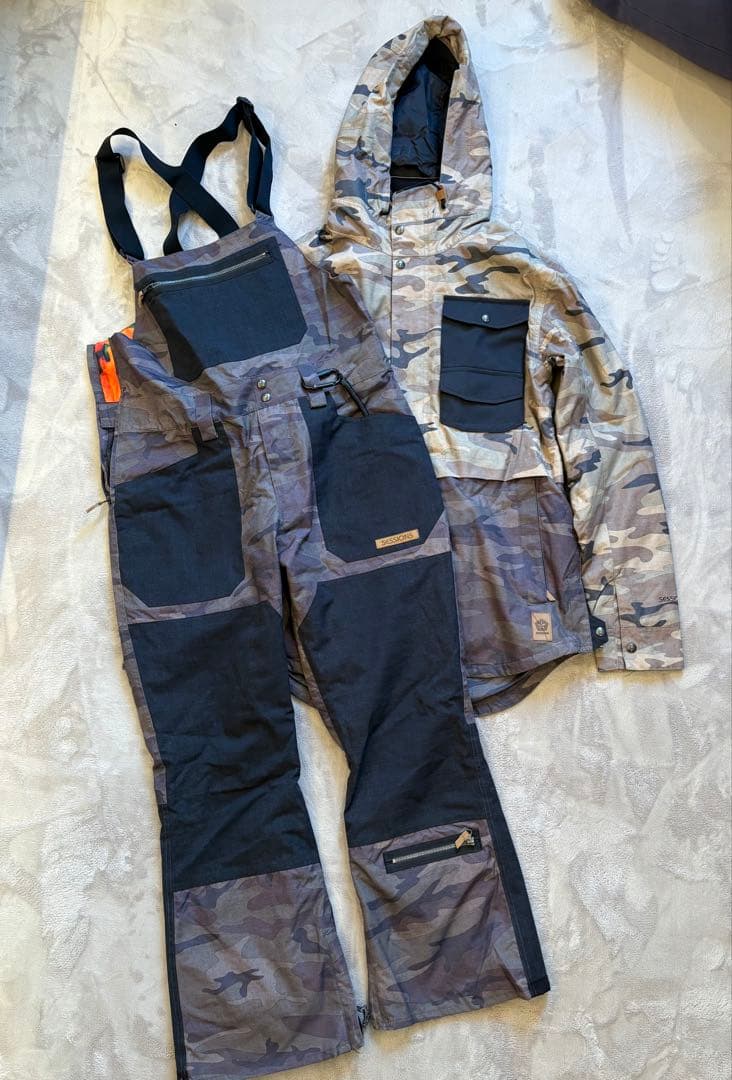 極美品 SESSIONS スキーウェア上下 Mサイズ