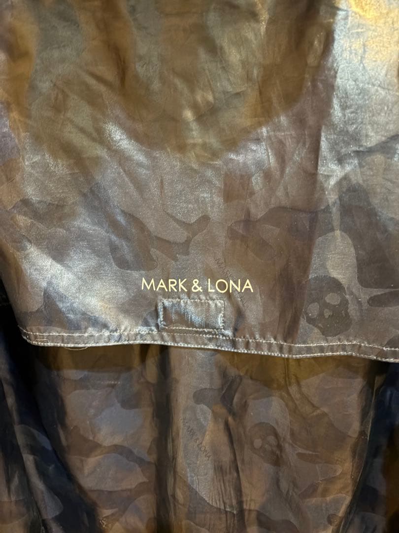 マークアンドロナ　ナイロンジャケット　フード　M相当