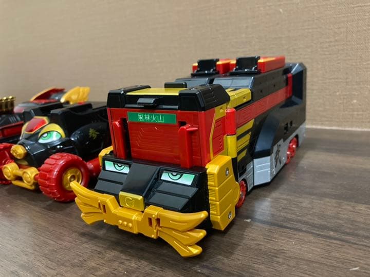 【貴重】BANDAI 炎神戦隊ゴーオンジャー 映画版 炎神大将軍