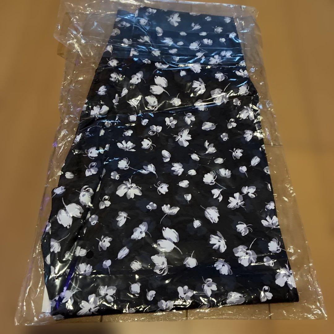 SUKALA フラワープリントレンギス Lサイズ　ピュアブラック