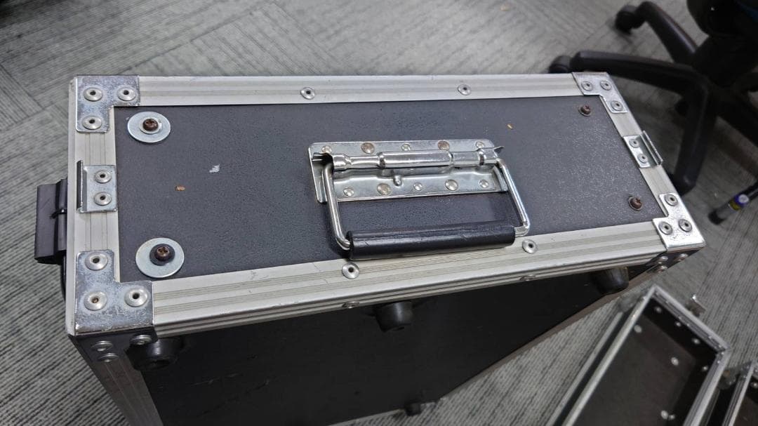 AMPEG SVT-400TH ベースアンプヘッド　ラックケース付き