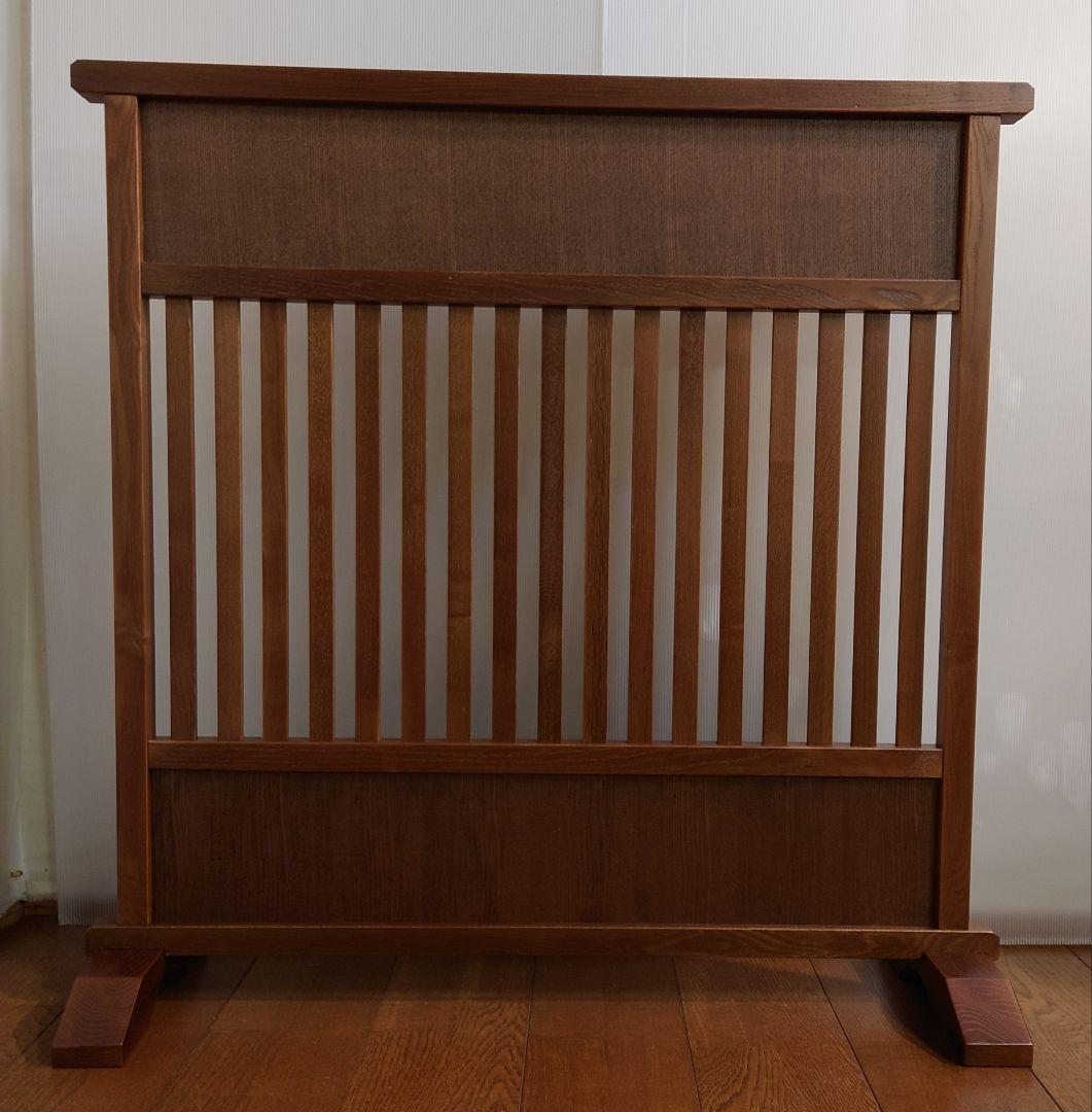 衝立　伝統和風格子状衝立　枯茶色仕上げ　天然杢タモ無垢材フレーム１枚式②