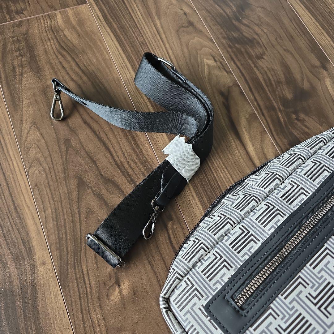 新品未使用ランバン スポール ボディバッグ