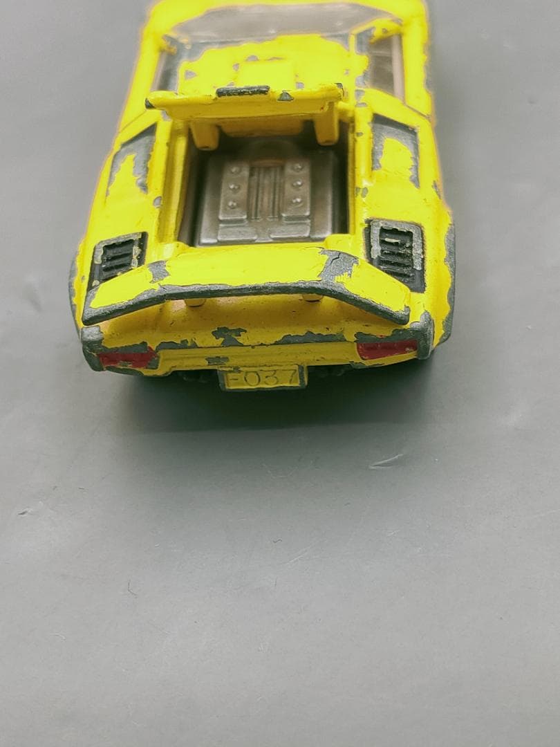 ランボルギー LP500 ニカー ダイキャスト トミカ No.F12 MC084