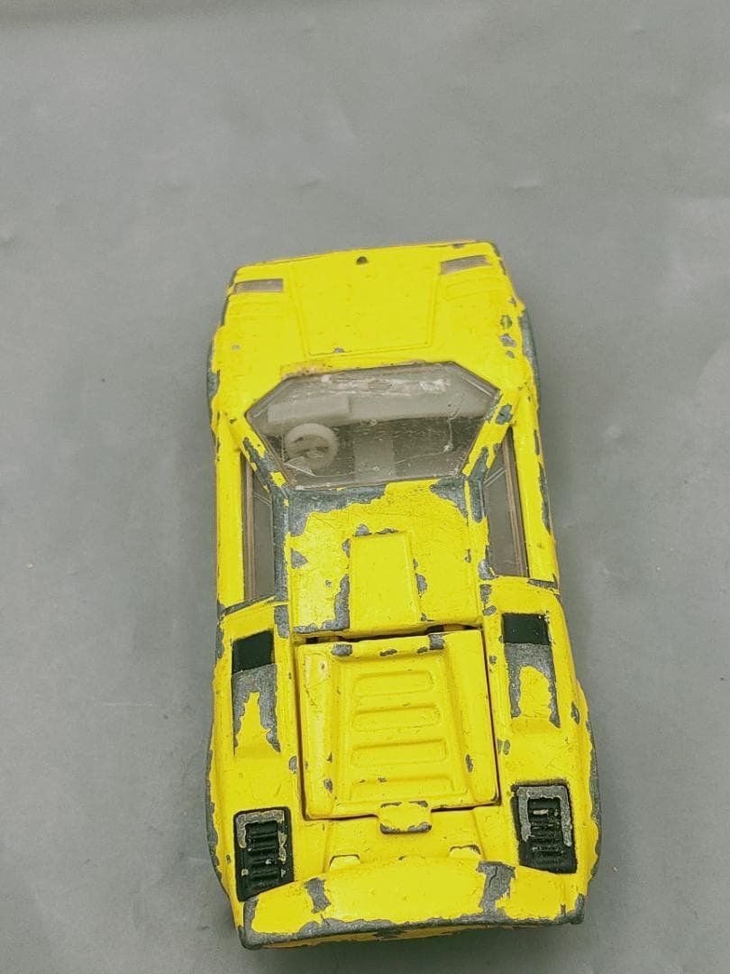 ランボルギー LP500 ニカー ダイキャスト トミカ No.F12 MC084