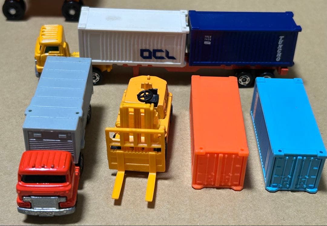 日本製 トミカ ギフトセット コンテナセット