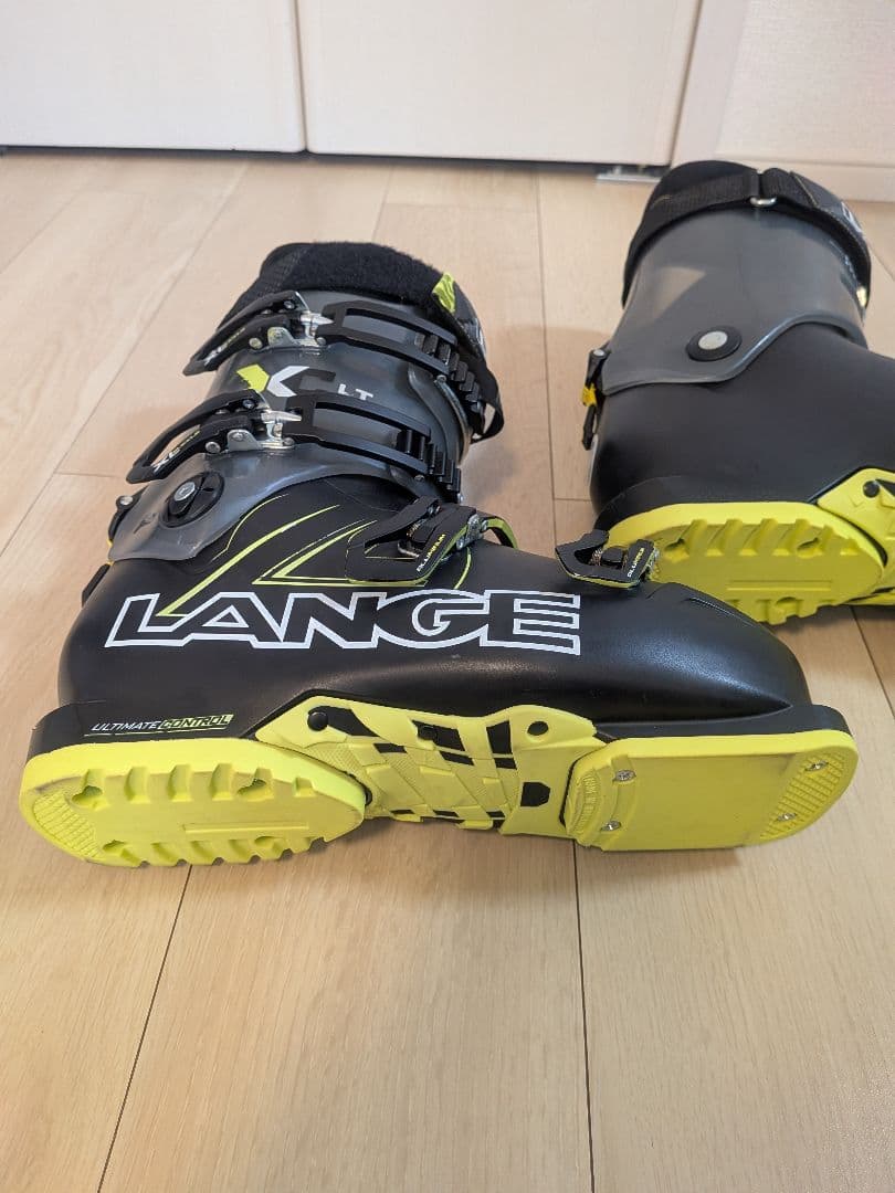 LANGE スキー用ブーツ 黒/黄色 収納バッグ付き