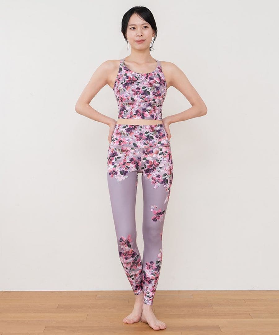【SUKALA】フルオブフラワーパネルレギンスSサイズ モーヴ