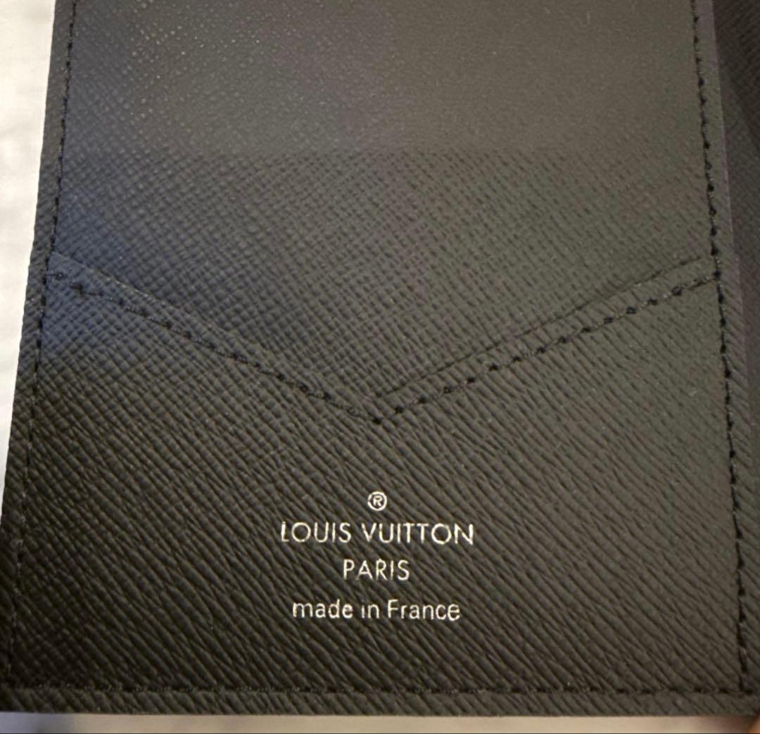 LOUIS VUITTON　パスポートケース ブラック