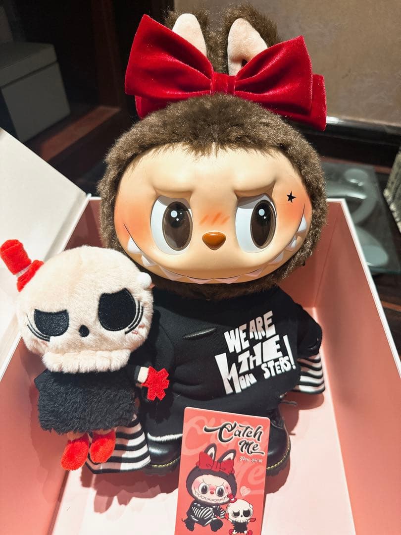 Labubu ぬいぐるみ　バレンタインデー限定