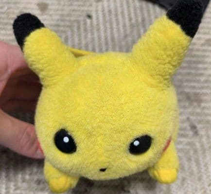 初期ピカチュウ ぬいぐるみ TOMY 小型
