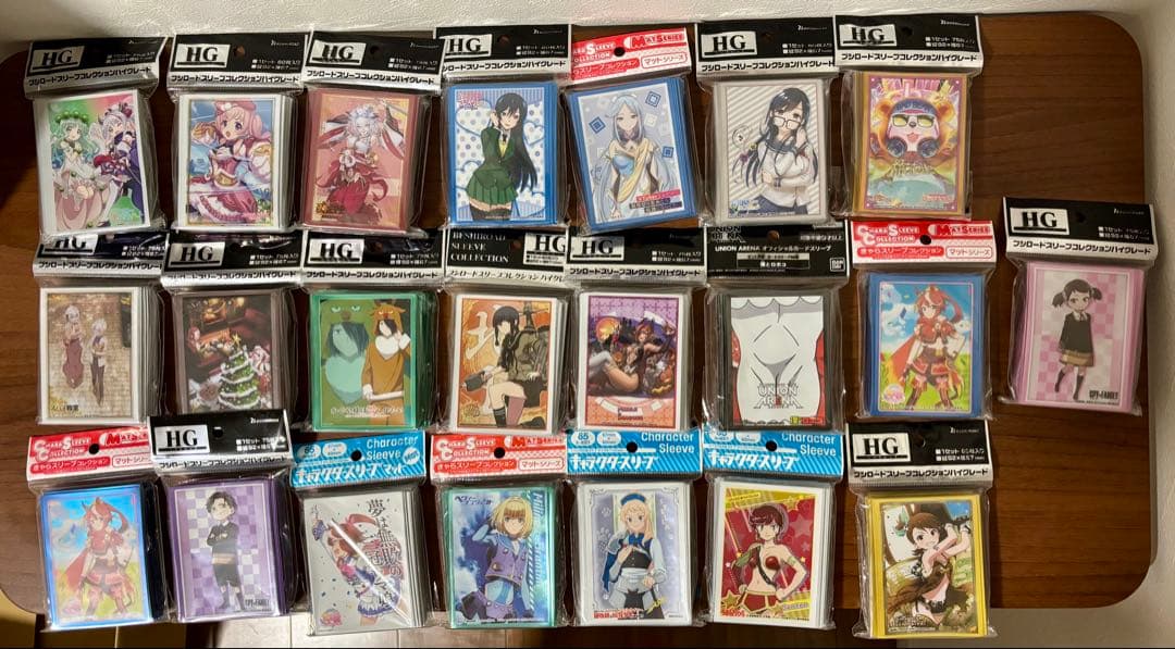 キャラクタースリーブ　デッキシールド　70個　まとめ売り