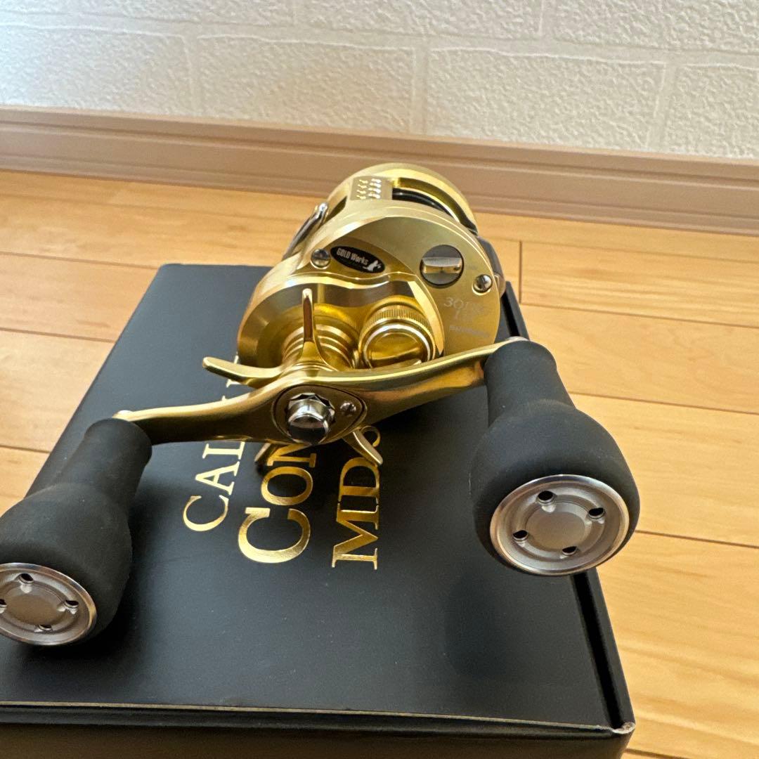 SHIMANO CALCUTTA CONQUEST MD 301XGLH 美品