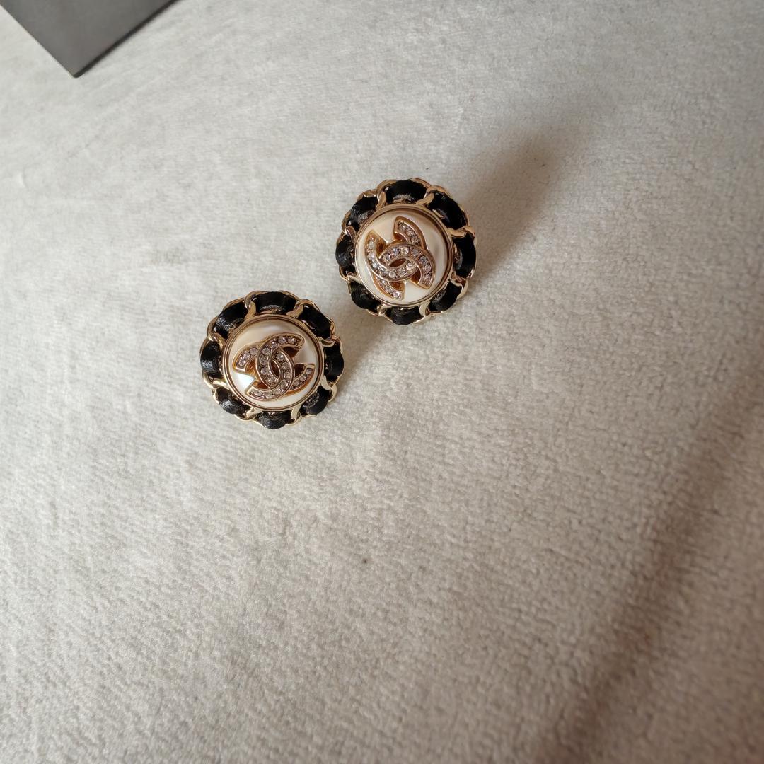 ココマーク ピアス ブラック