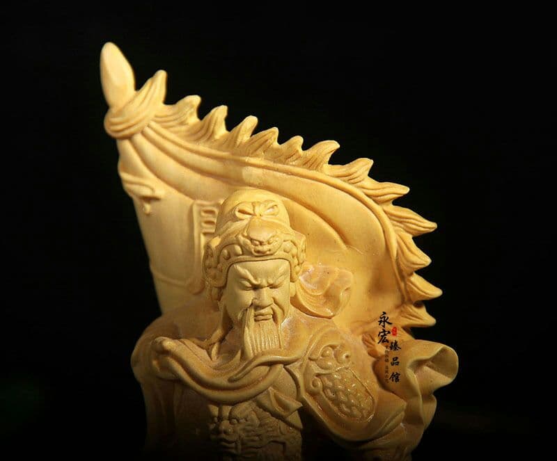 黄楊の木の旗は振り子の黄楊の木の彫刻に勝っています 関二爺関公の家には木の彫