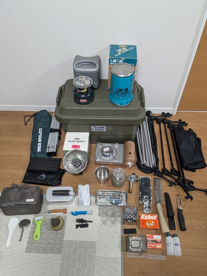 キャンプ用品まとめ売り　508Aストーブ、ランタン、テーブル等　カーゴBOX発送