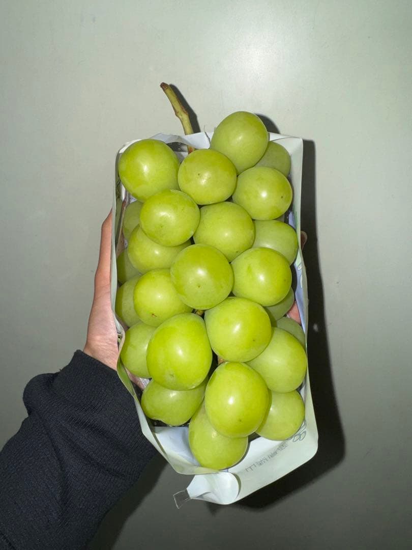 山梨県産JA共選品シャインマスカット⭐️9房入り箱込み約5.7キロ