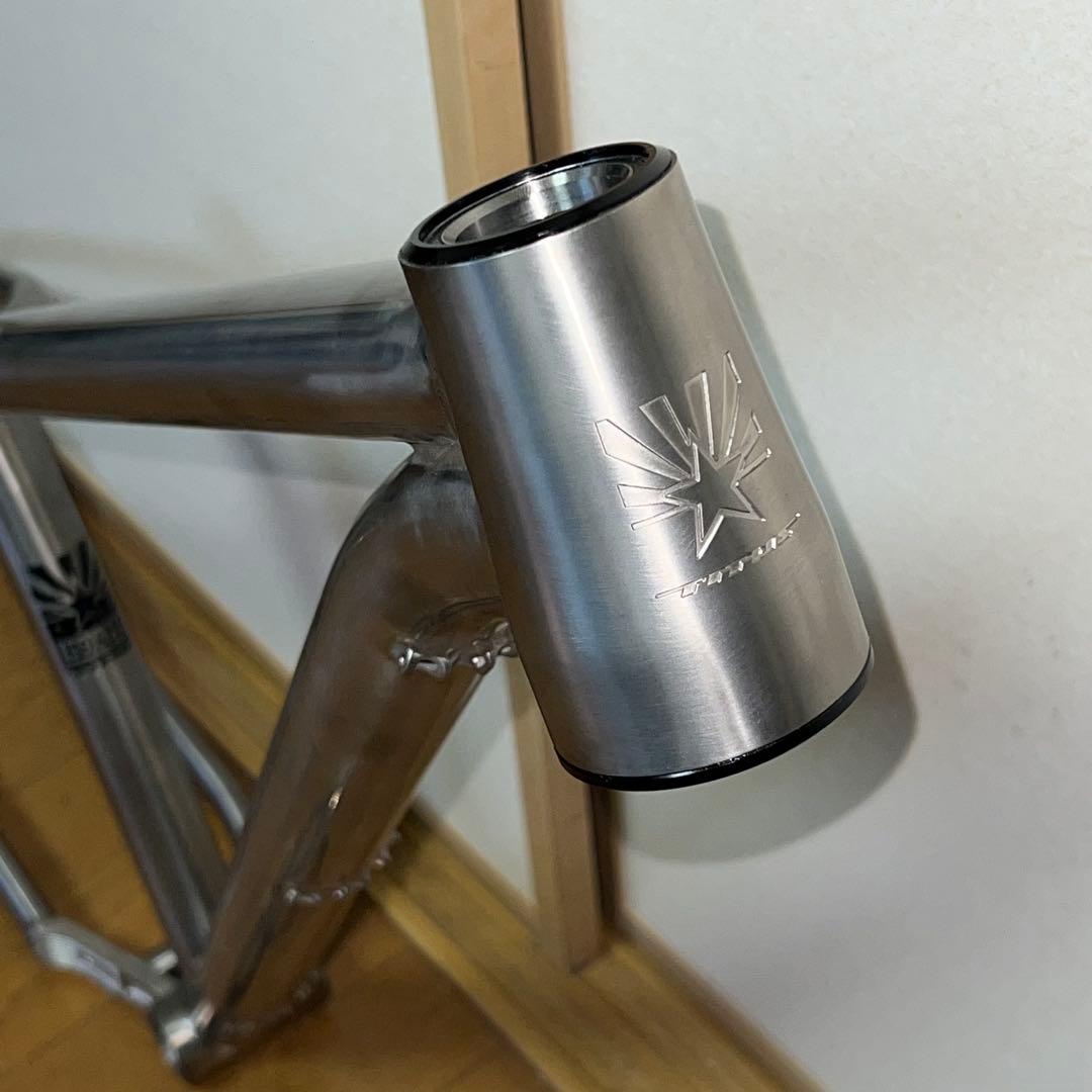 新車外しアメリカTitus El Viajero チタンXCフレームXSサイズ